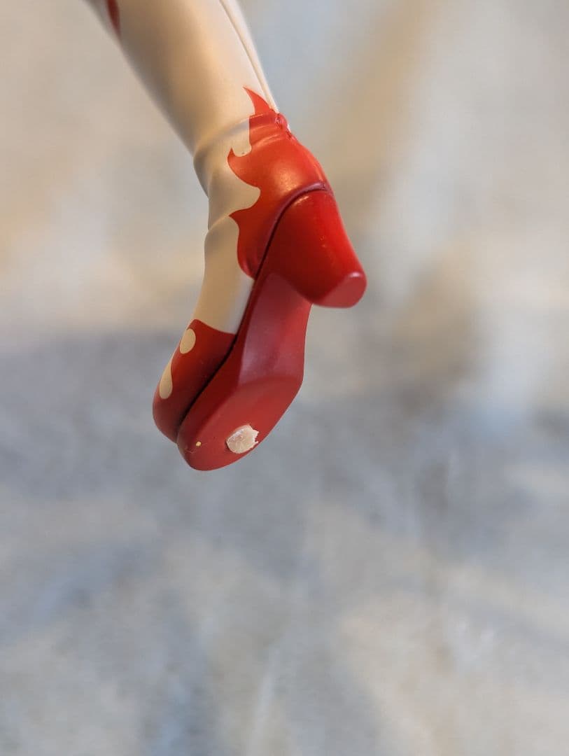 謎の賞金稼ぎ　ヨーコ・リットナー