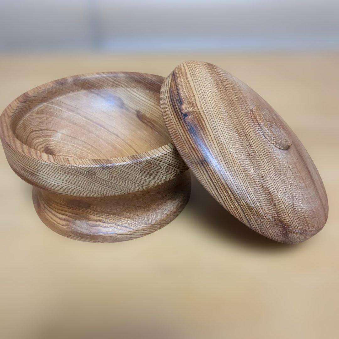 屋久杉高台付き小物入れ　手作り木工