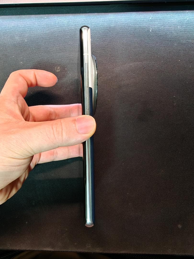 【美品】OPPO Find X7 Ultra 16GB + 512GB