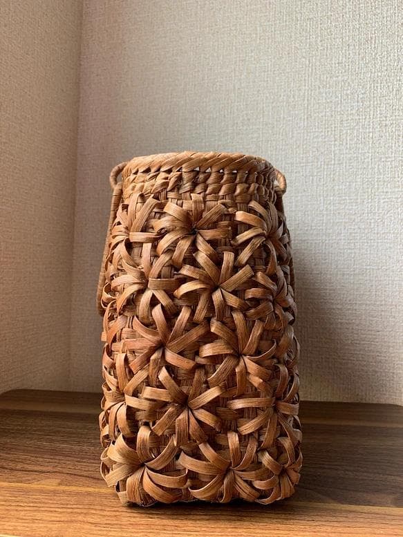 山葡萄　手作り　山葡萄かごバッグ　立体花　山葡萄籠バッグ　内布あり