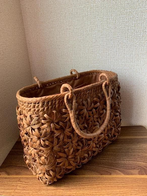 山葡萄　手作り　山葡萄かごバッグ　立体花　山葡萄籠バッグ　内布あり