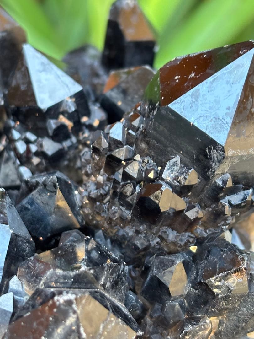 コンゴ産　モリオンクラスター　2200g 形姿良し　カッコいい　天然石