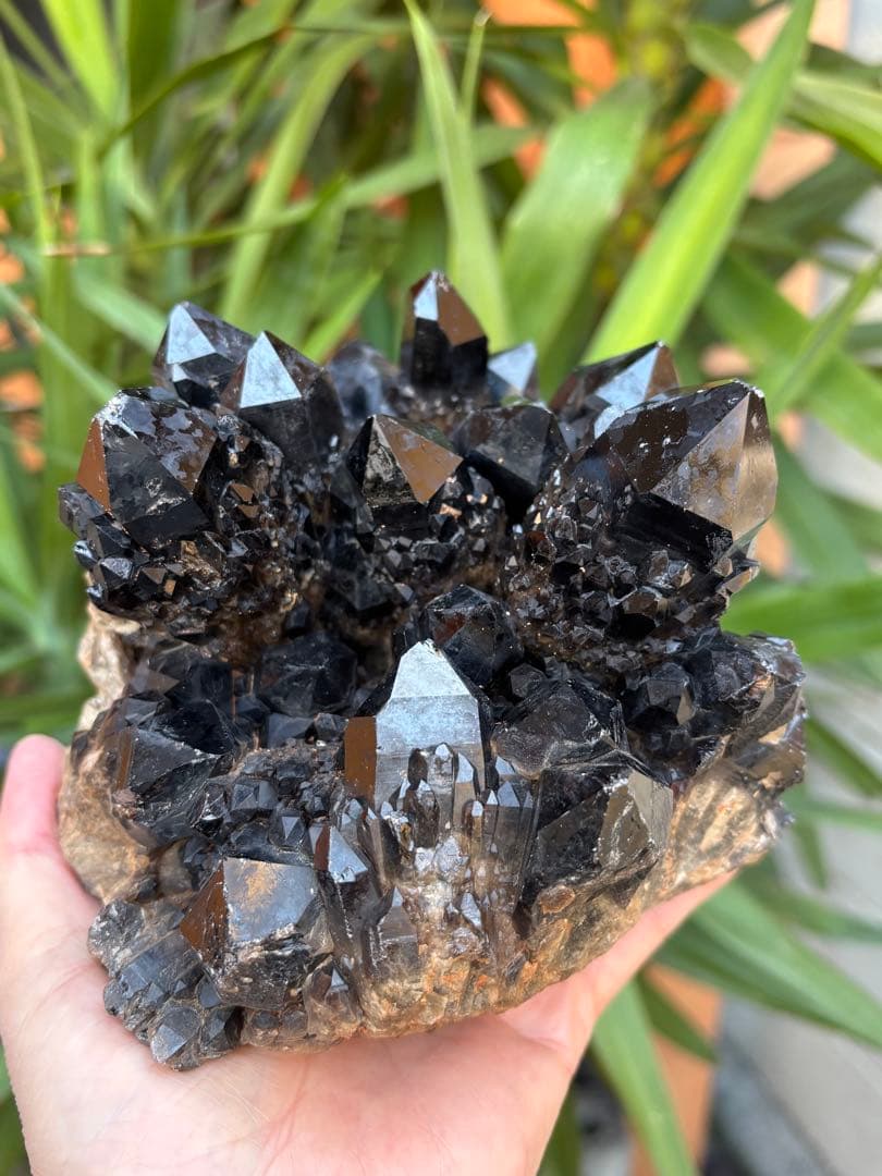 コンゴ産　モリオンクラスター　2200g 形姿良し　カッコいい　天然石