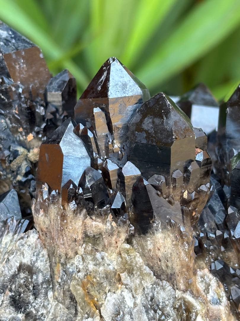 コンゴ産　モリオンクラスター　2200g 形姿良し　カッコいい　天然石