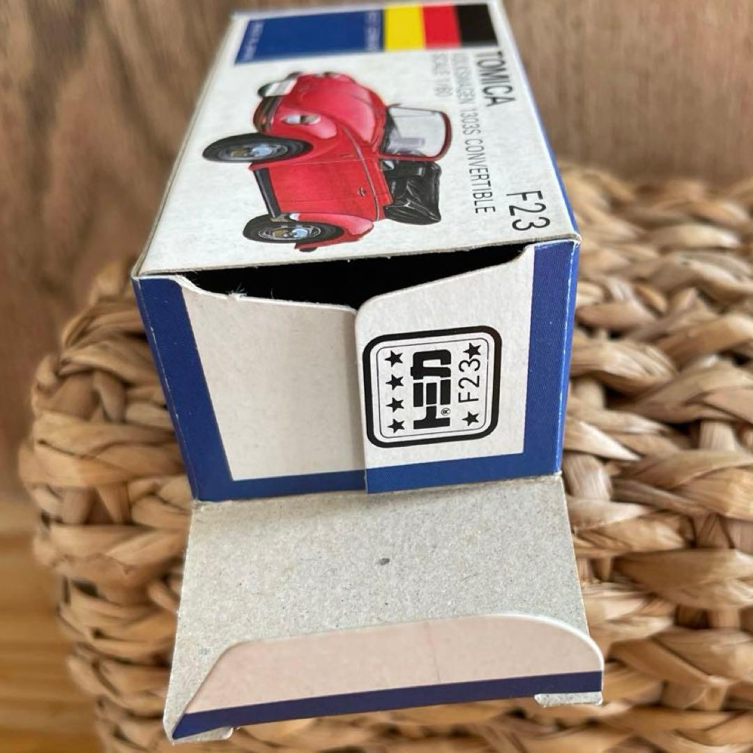 〈トミカ〉F23 フォルクスワーゲン コンバーチブル 黒×タン(日本製)