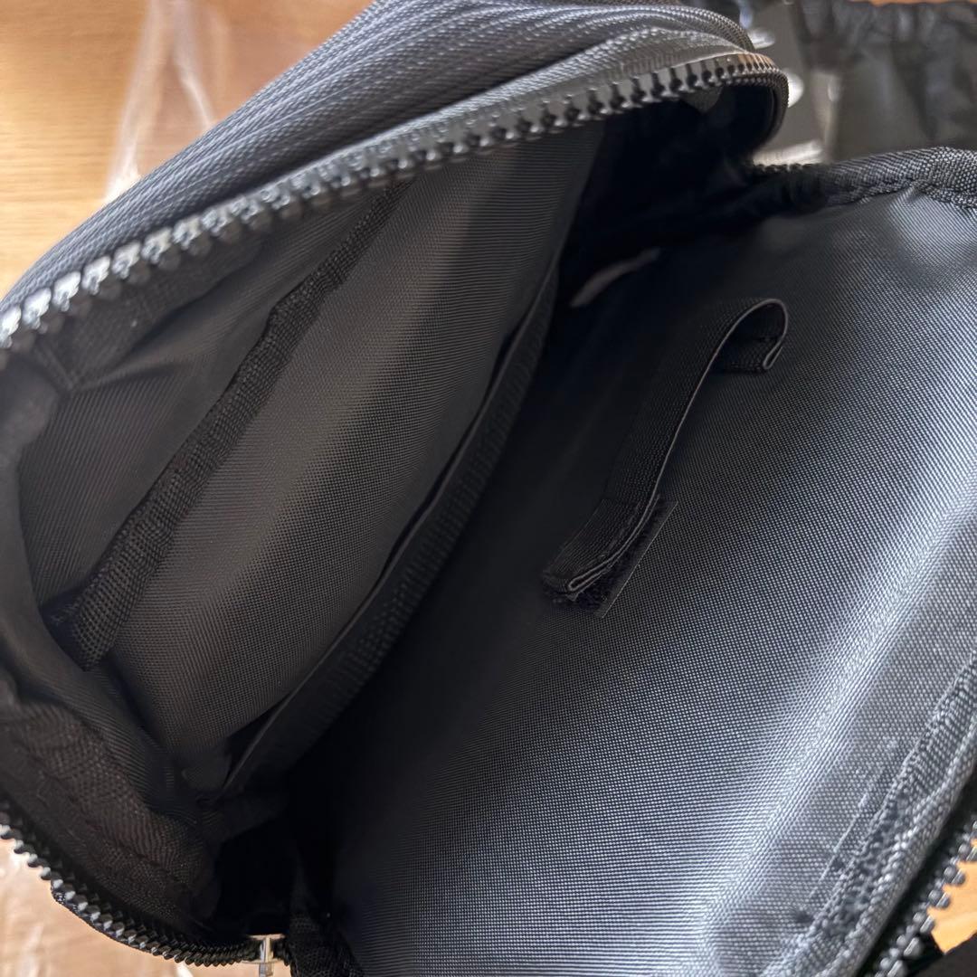 ATEEZ グッズ　SLING BAG