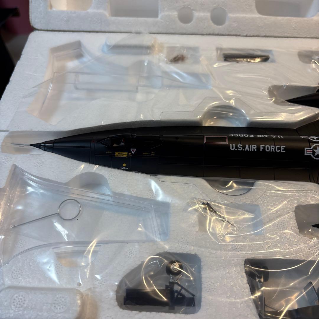 センチュリーウイングス 1/72 SR-71 ブラックバード