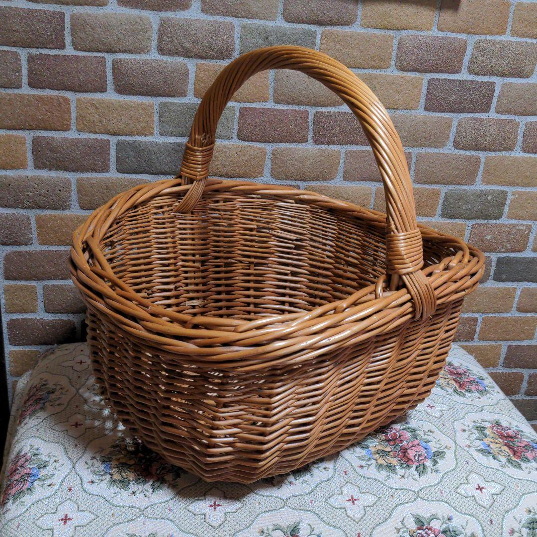 持ち手付き　大きなバスケット　買物　収穫　おでかけ　ピクニック　インテリア