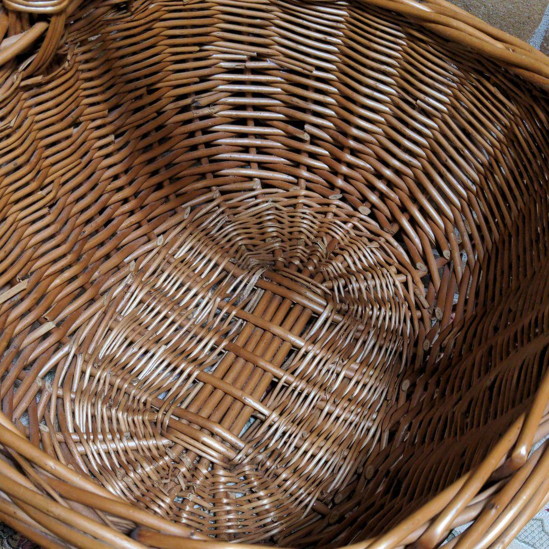 持ち手付き　大きなバスケット　買物　収穫　おでかけ　ピクニック　インテリア