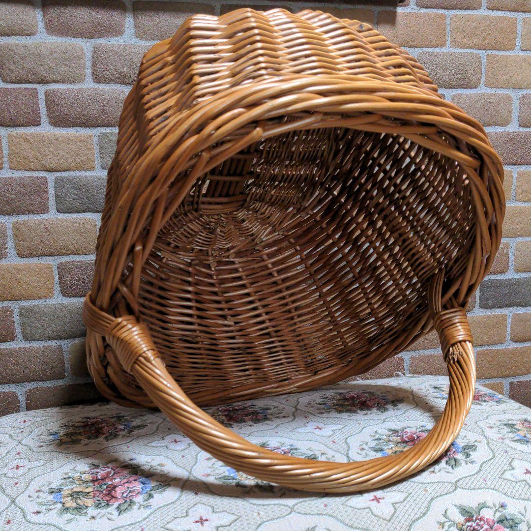 持ち手付き　大きなバスケット　買物　収穫　おでかけ　ピクニック　インテリア