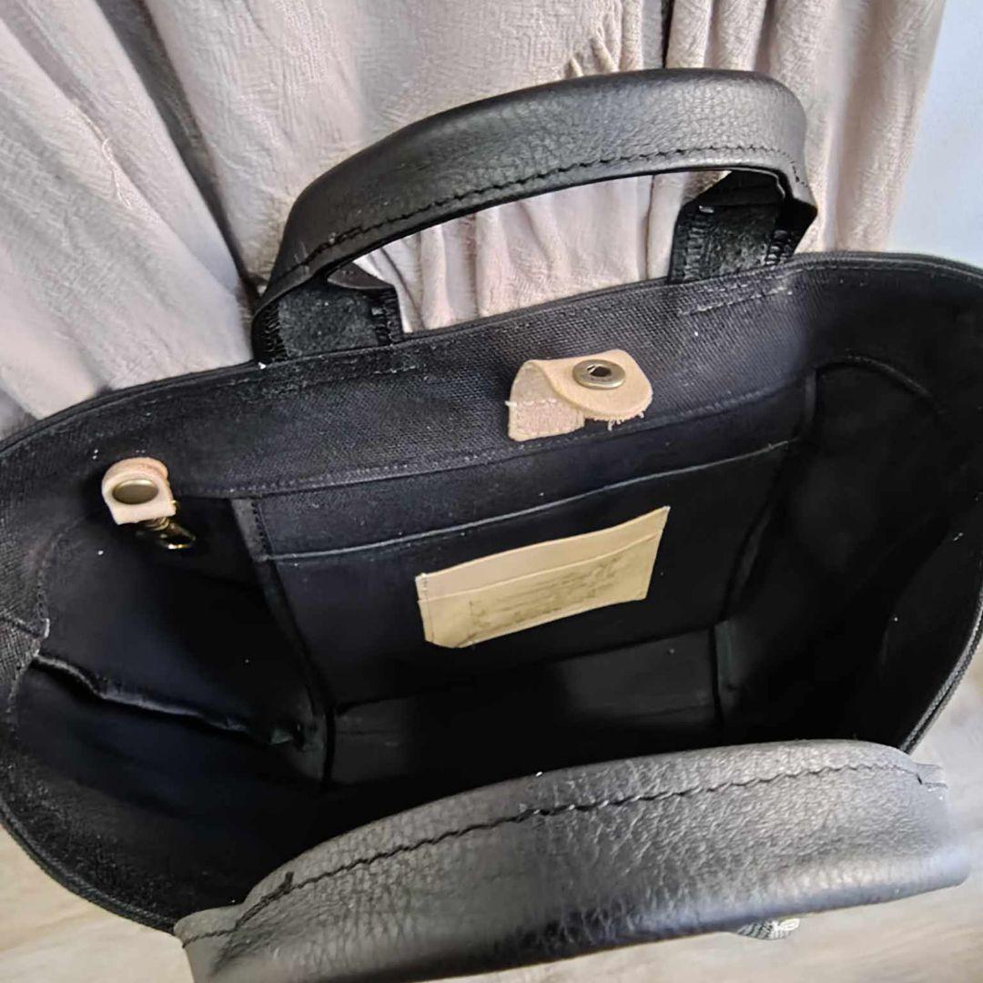 ミナペルホネン/フォレストウィングネイビー/がま口ポケット付きトート