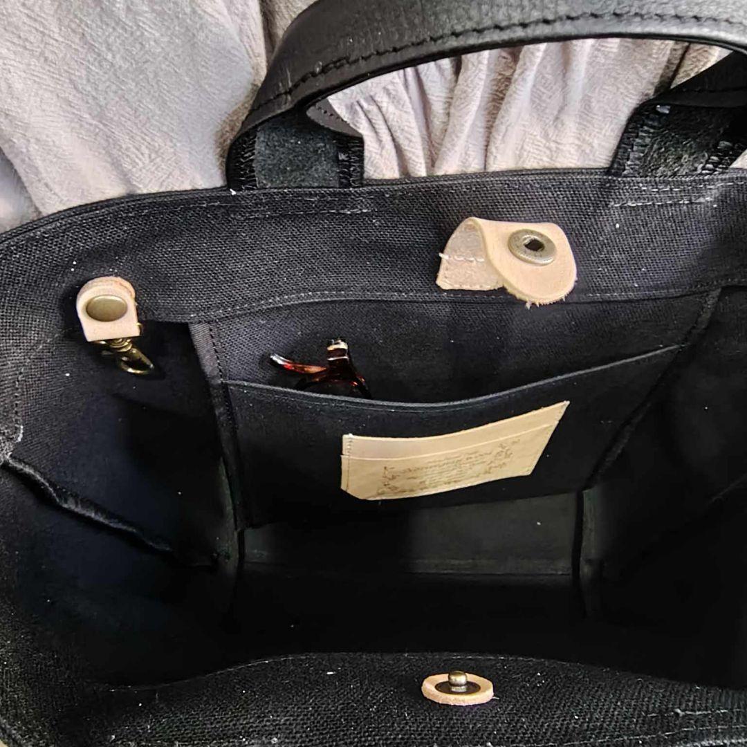 ミナペルホネン/フォレストウィングネイビー/がま口ポケット付きトート