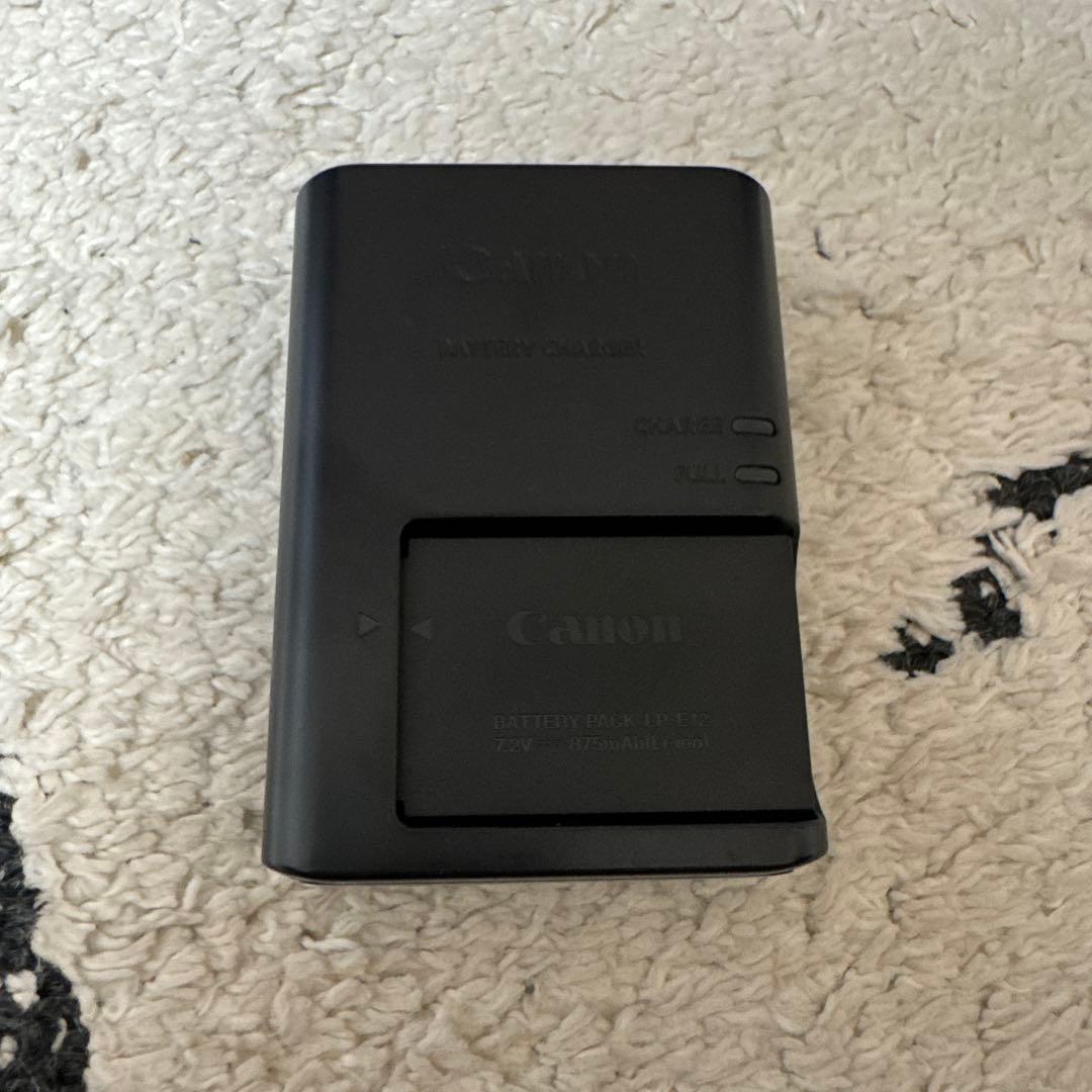 Canon EOS kiss Mミラーレス一眼カメラ 本体とレンズ2本付き