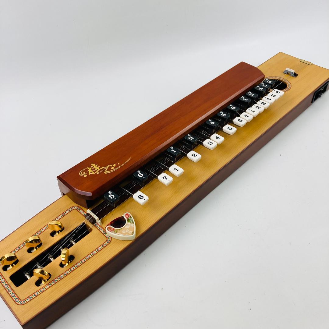 【美品】スズキ 大正琴 桂 TAS-11 エレキ仕様 セミハードケース・ピック付