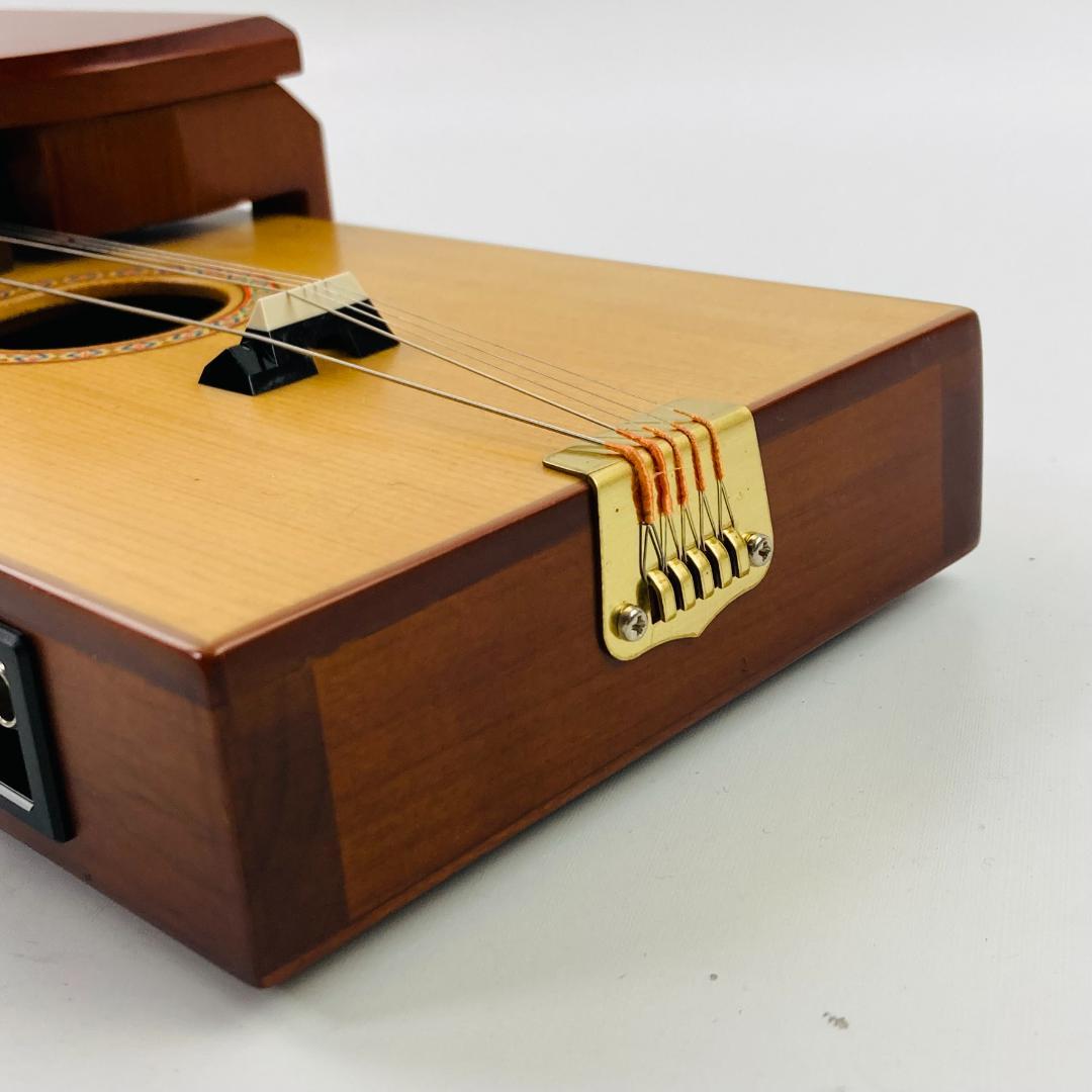 【美品】スズキ 大正琴 桂 TAS-11 エレキ仕様 セミハードケース・ピック付