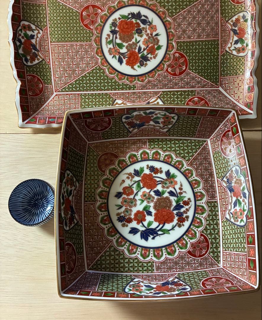 有田焼 みの焼 龍峰 金彩 角皿 大皿 2点セット お正月のおせちや来客時に