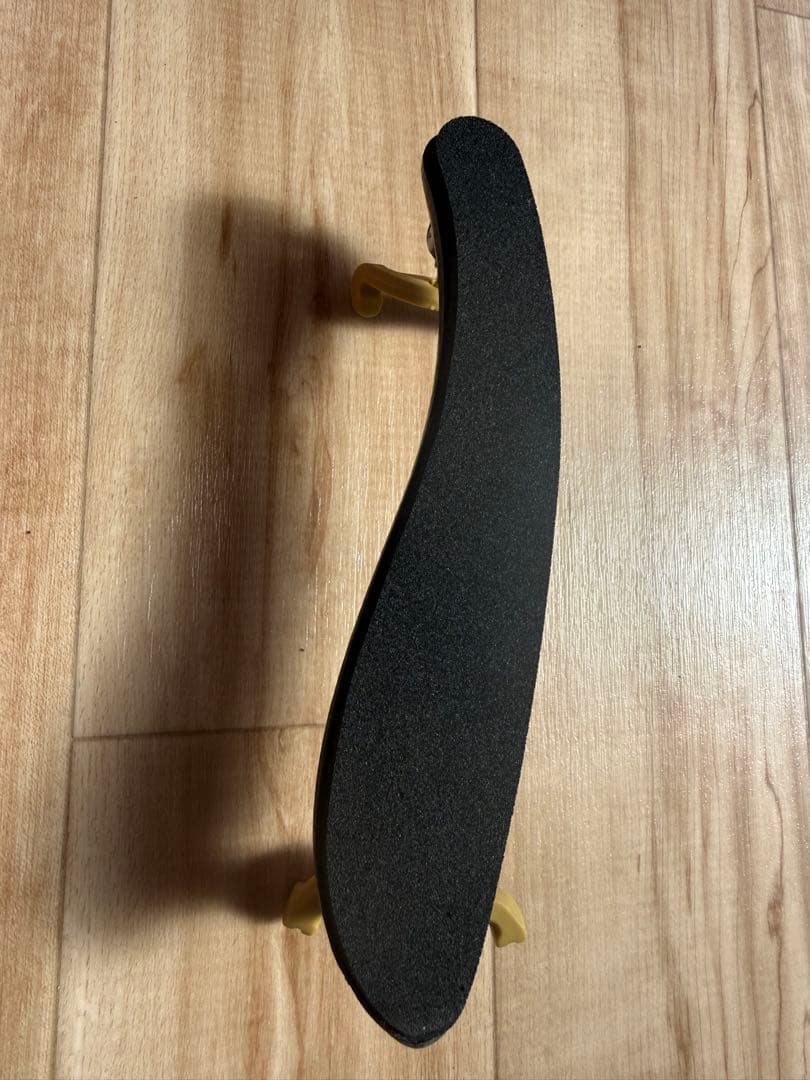 廃盤品　バイオリン用肩当て KUN Voce 4/4サイズ