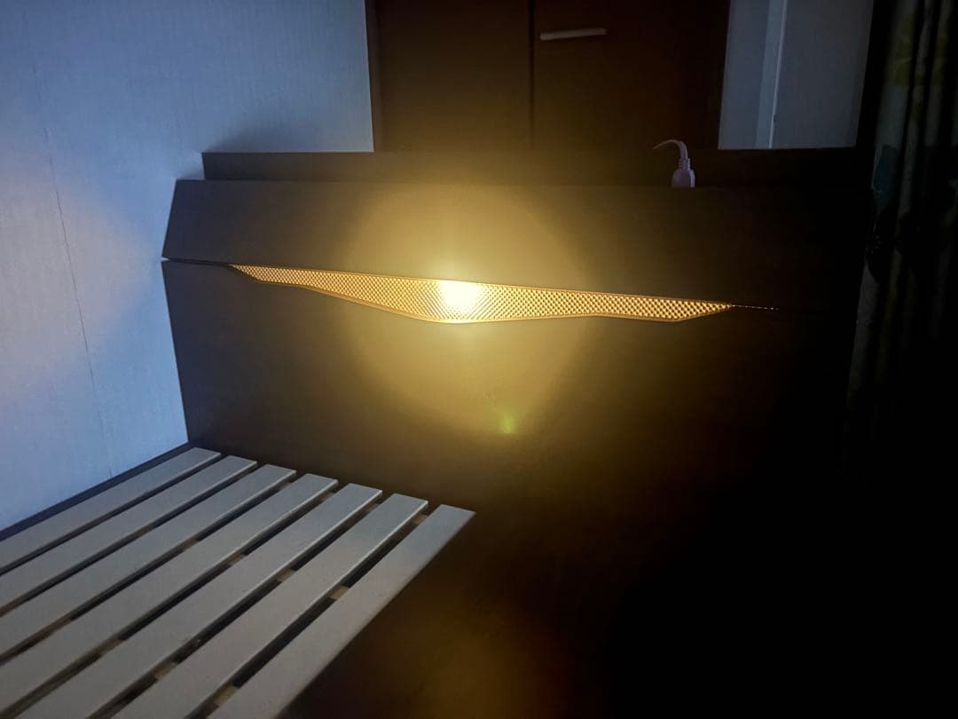 ※値下げ交渉可※【収納力抜群・照明あり】シングルベッドフレーム引き出し付き