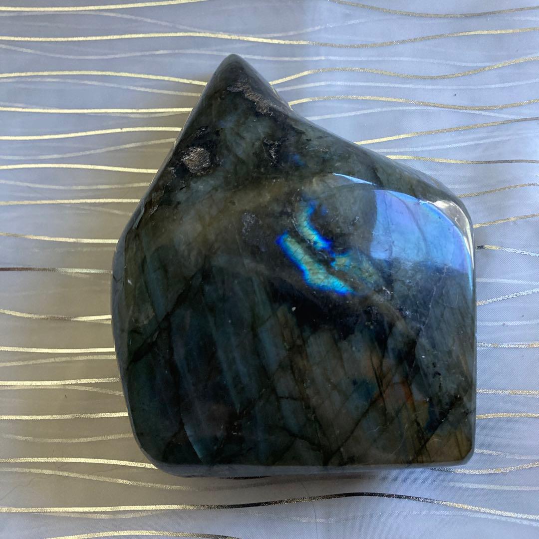 No.99 ラブラドライトの置物