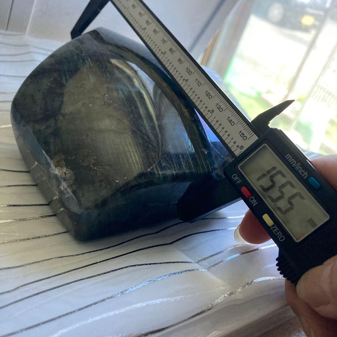 No.99 ラブラドライトの置物