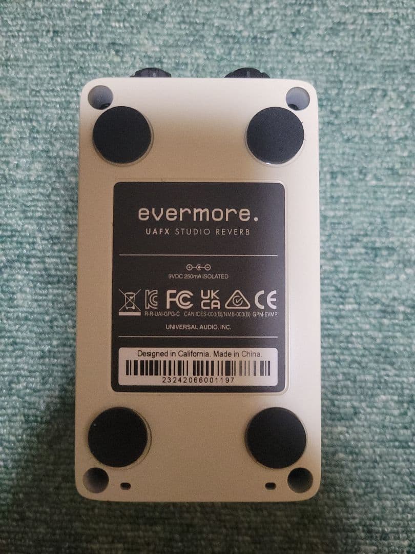 ギター UAFX Evermore Studio Reverb