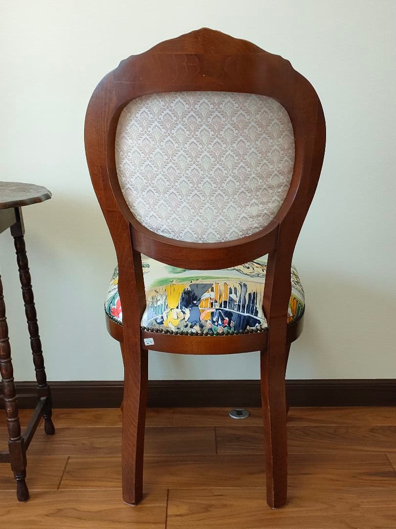 ●ドマン●無垢木のエレガントな椅子●有名ブランドスカーフでリメイク