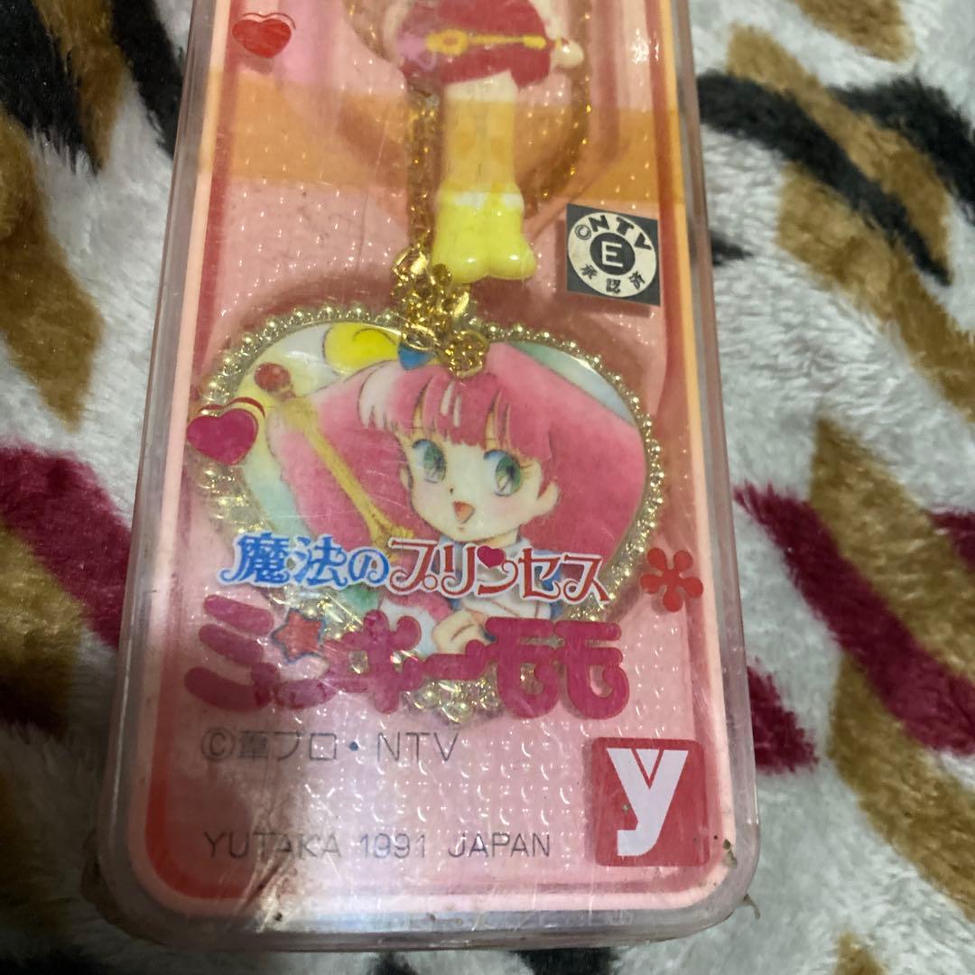 未開封新品　魔法のプリンセス　ミンキーモモ　バッジ　ペンダント
