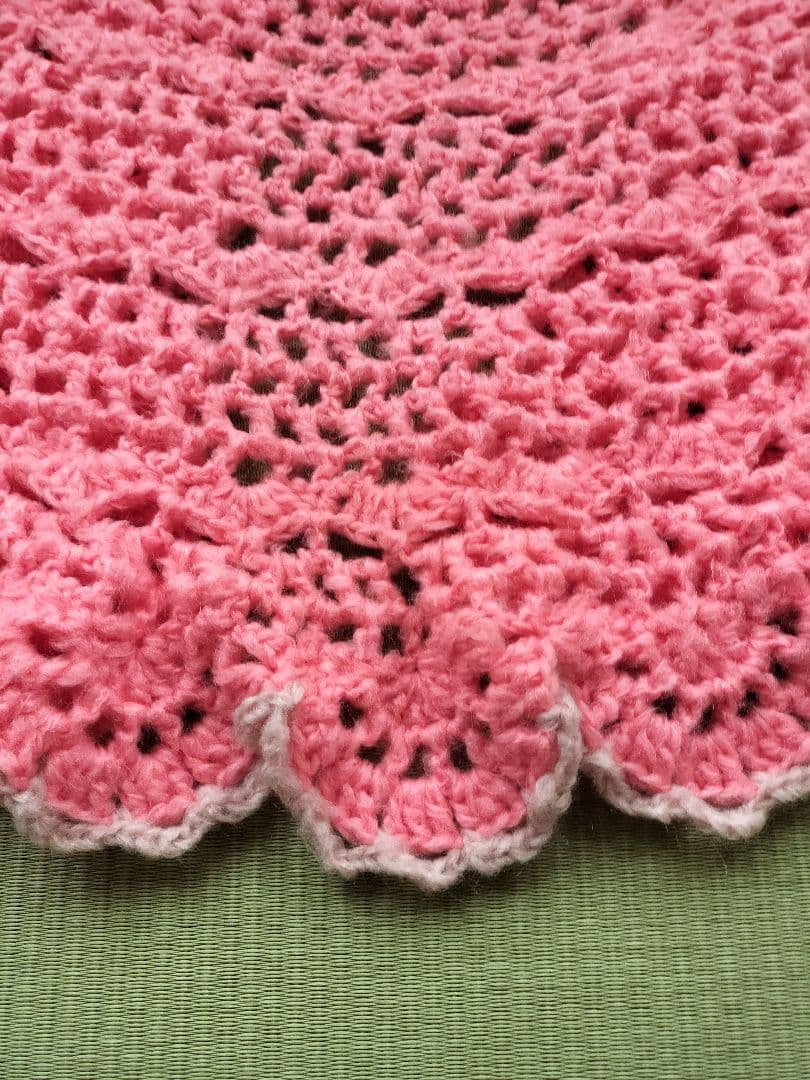 手編み　円形ストール　ひざ掛け、マフラー、ベストにも