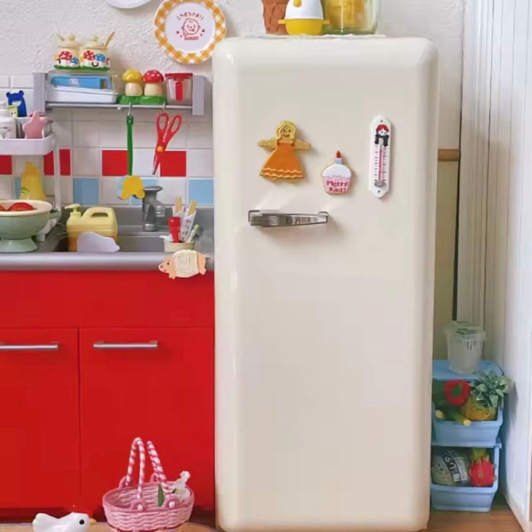 専用ページ　ミニチュアキッチン雑貨　トレイ4点セット　Aタイプ　４色