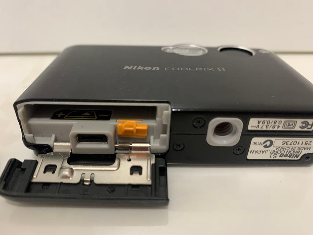 動作確認済　ニコン Nikon COOLPIX S1 コンデジ ブラック