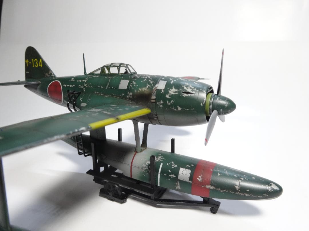 ハセガワ1/72日本海軍水上戦闘機「強風」後期型　完成品