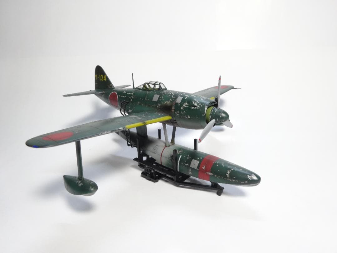 ハセガワ1/72日本海軍水上戦闘機「強風」後期型　完成品
