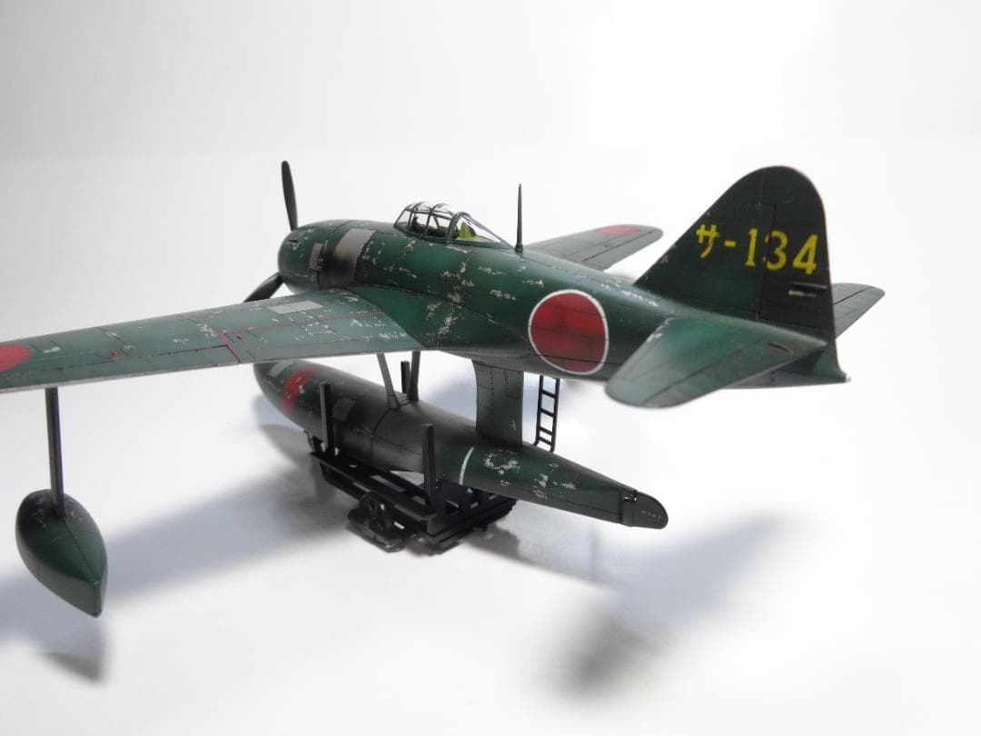 ハセガワ1/72日本海軍水上戦闘機「強風」後期型　完成品