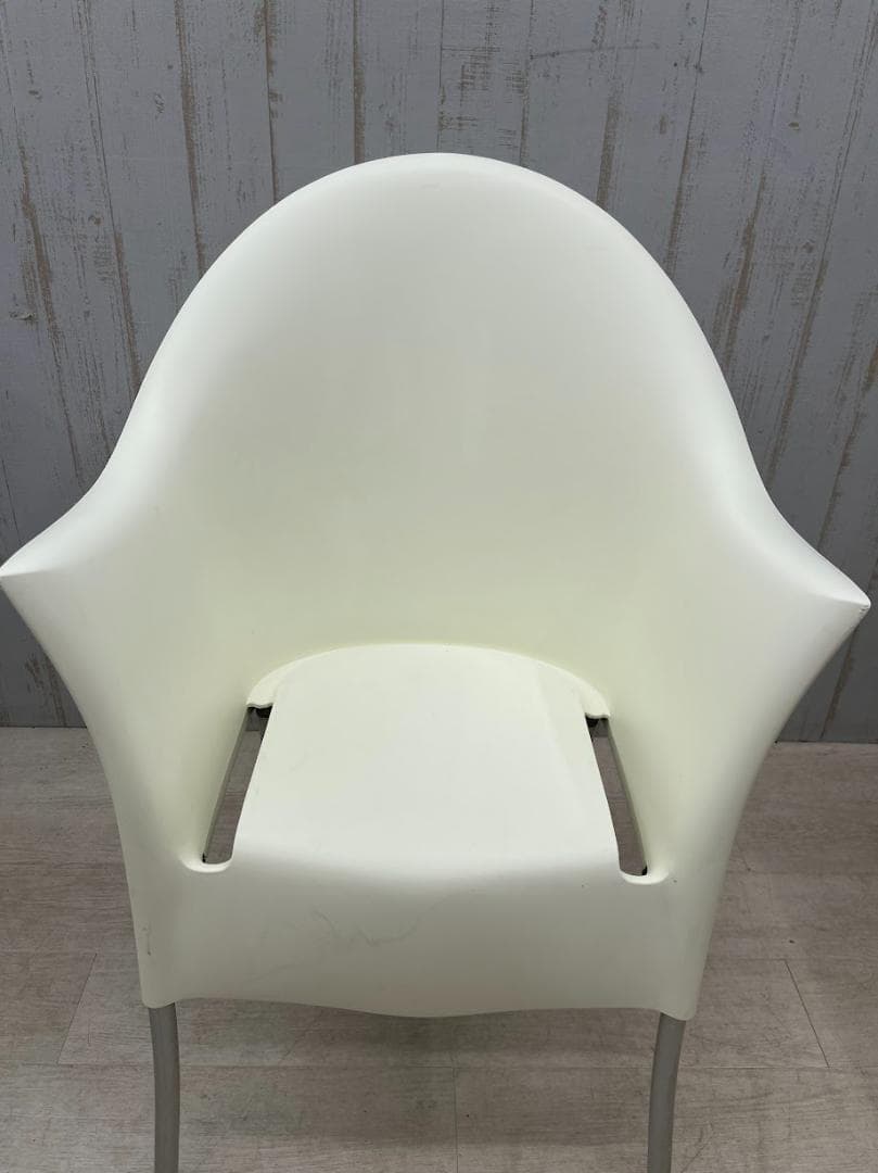 ドリアデ ロードヨー アームチェア ホワイト 2脚 スタッキング イタリア製