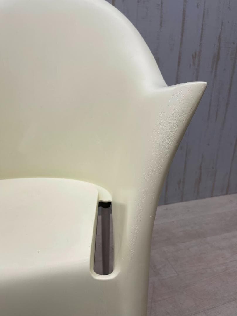 ドリアデ ロードヨー アームチェア ホワイト 2脚 スタッキング イタリア製