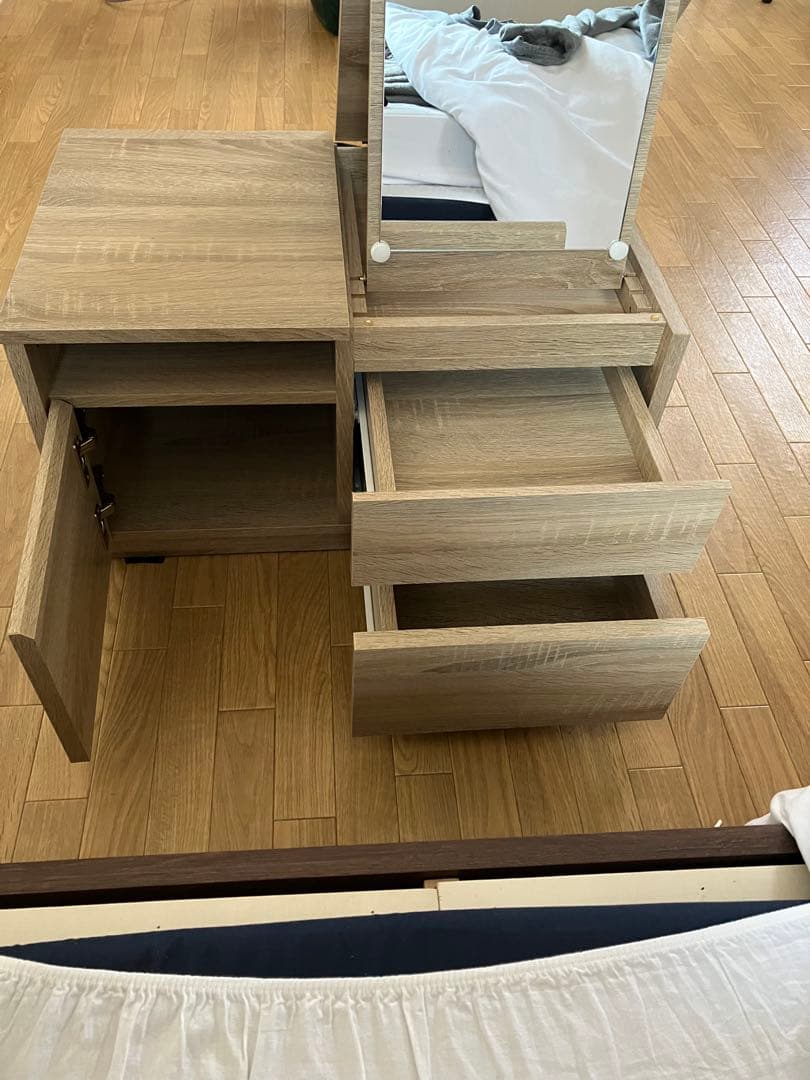 LOWYA ドレッサーテーブル　直接引き取り割引きあり