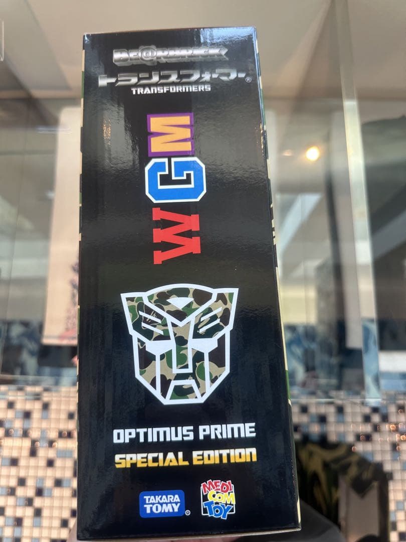 BAPE® X TRANSFORMERS X BE@RBRICK CAMO