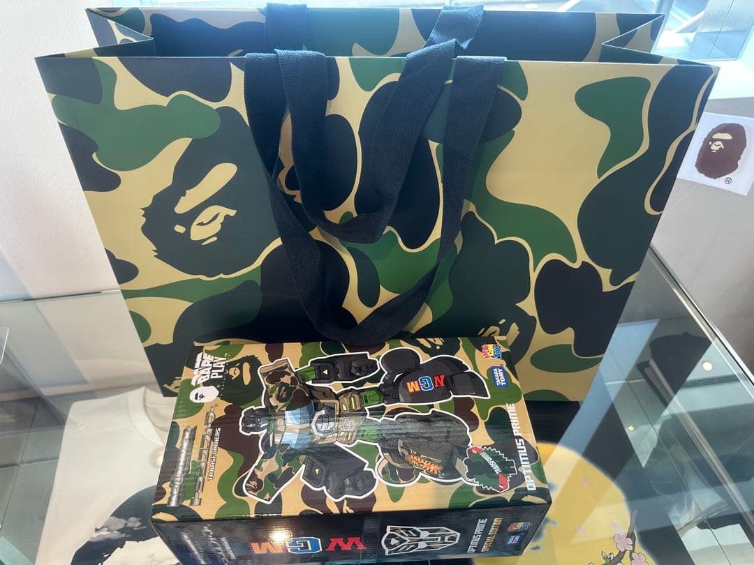 BAPE® X TRANSFORMERS X BE@RBRICK CAMO