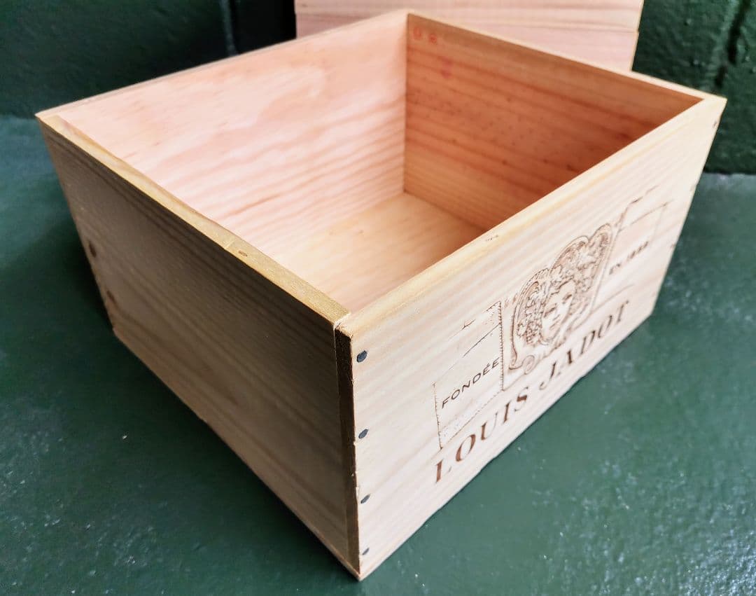 フランスブルゴーニュ高級ワイン木箱１、2014’エシェゾーグランクリュ　美品