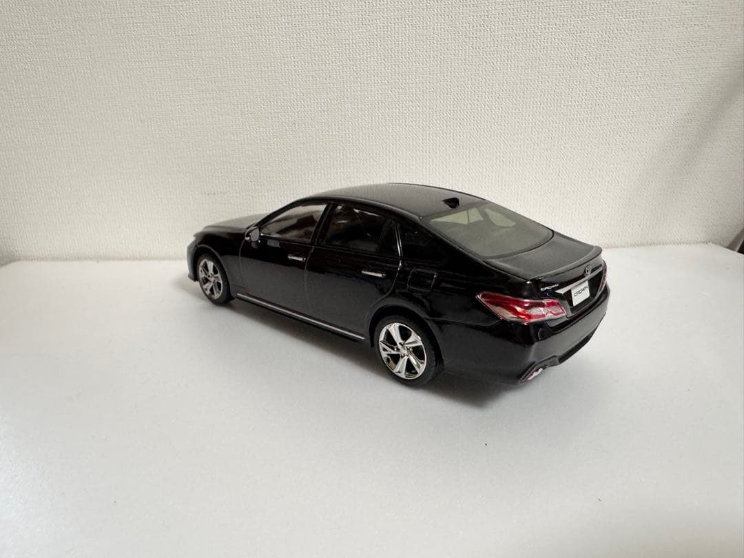 カラーサンプル ミニカー 1/30 クラウン、ランドクルーザー、CH-R GR