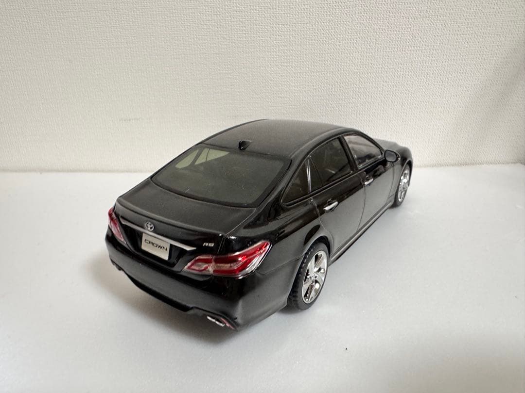 カラーサンプル ミニカー 1/30 クラウン、ランドクルーザー、CH-R GR