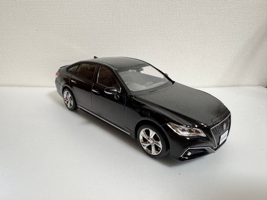 カラーサンプル ミニカー 1/30 クラウン、ランドクルーザー、CH-R GR