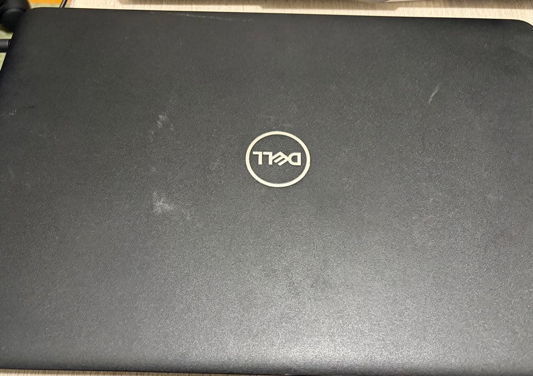 DELLデル　15.6型ノートパソコン　第8世代Core i5　 2020年