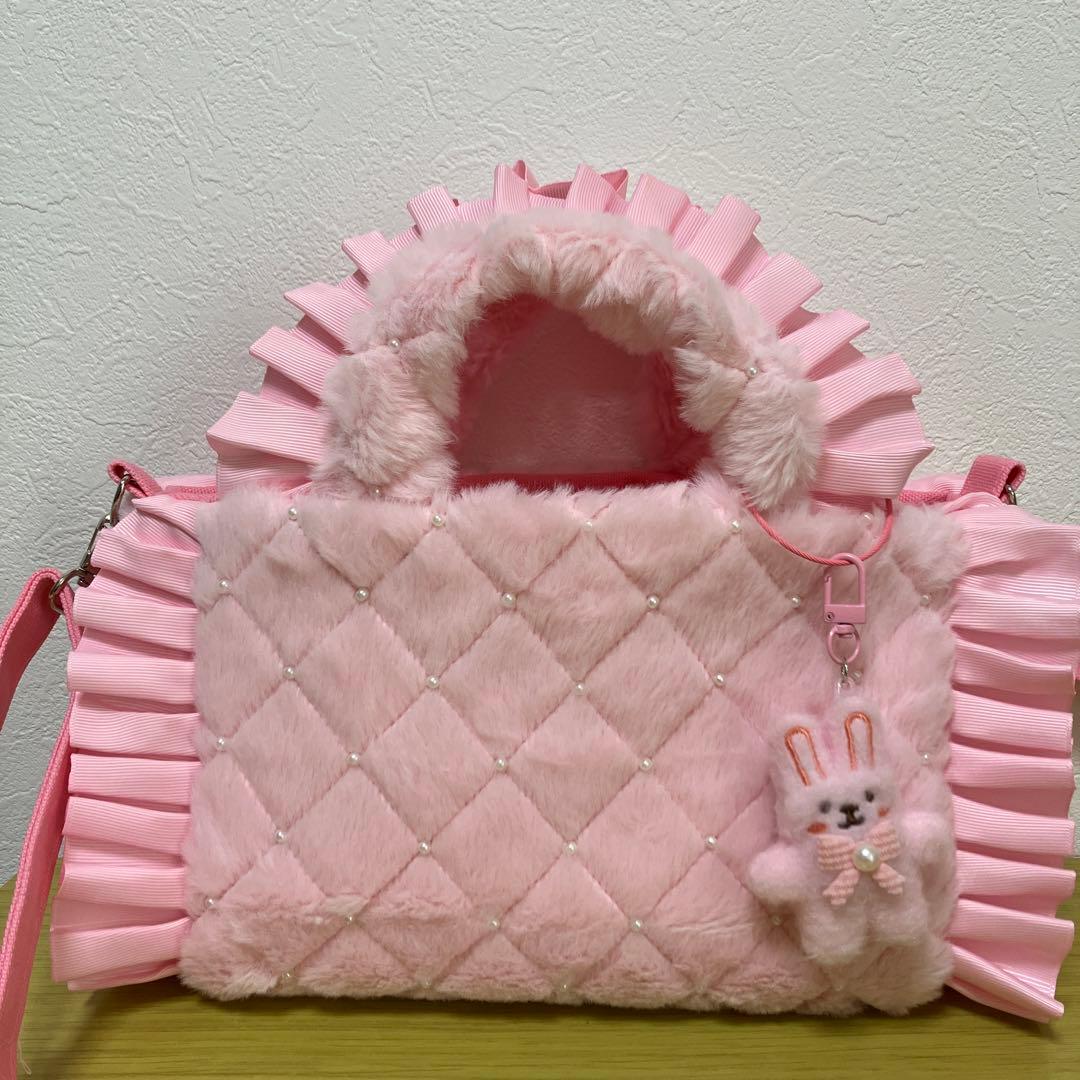 フリル　ボアバック　ショルダーバック　横22×縦15×マチ10㎝　マスコット付