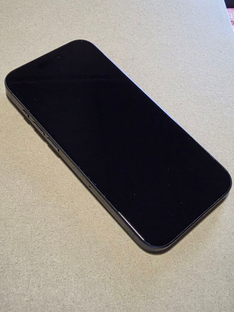 iPhone15pro チタニウムブラック128gb 美品