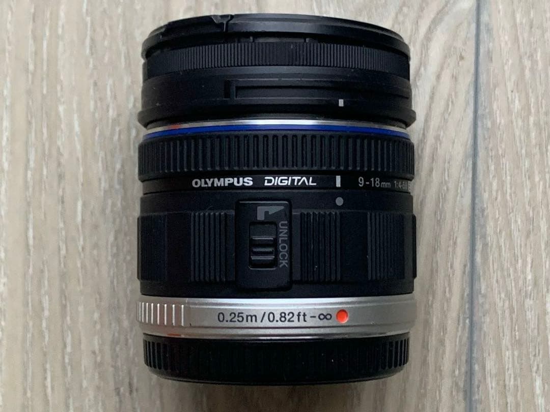 Olympus OM-D ミラーレスカメラ 本体とレンズ2本