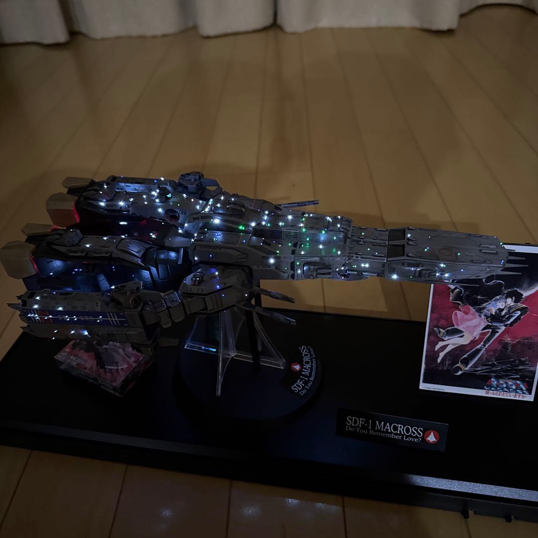 劇場版SDF-1 マクロス 1/4000改 ライティング完成品