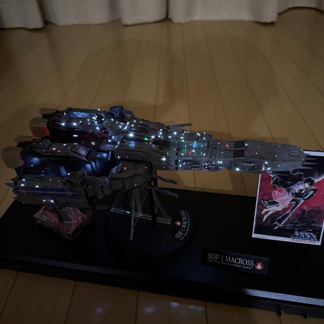 劇場版SDF-1 マクロス 1/4000改 ライティング完成品