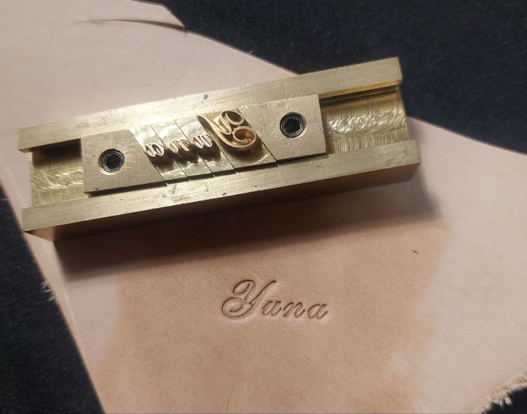 システム手帳カバー バイブルerika