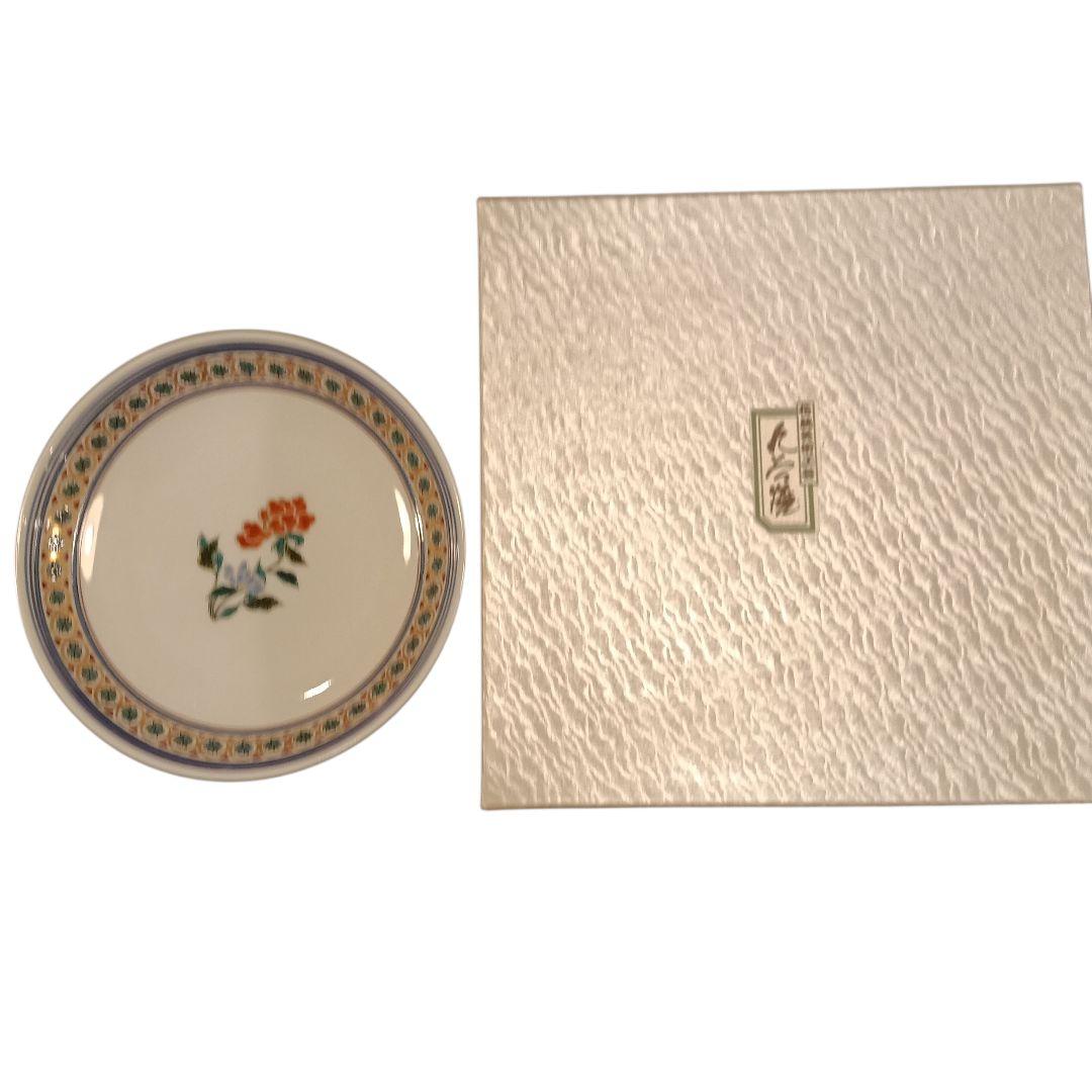 九谷焼（くたにやき）の銘々皿（めいめいざら）で、特に「青郊窯（せいこうがま）」